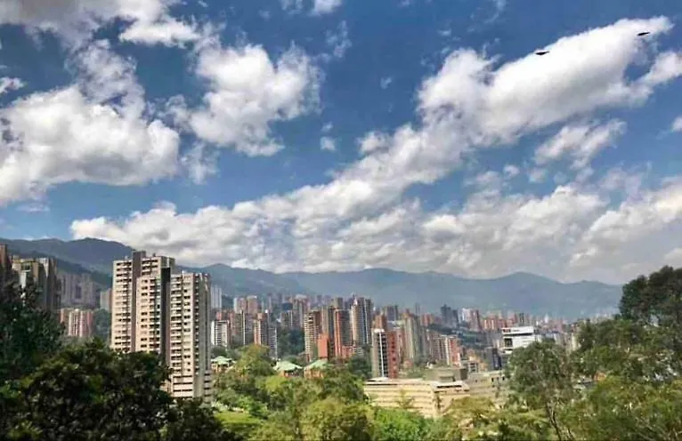 Conjunto Residencial Continental Diagonal 28 # 16 130 Apartamento 309 Hotel Medellín